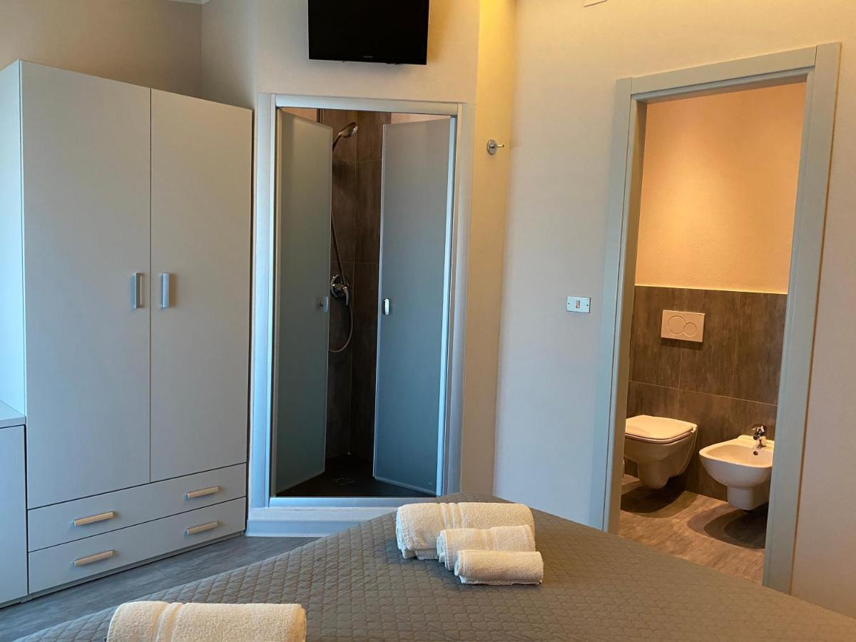 Hotel Moderno - Bed & Breakfast แชร์เวีย ภายนอก รูปภาพ