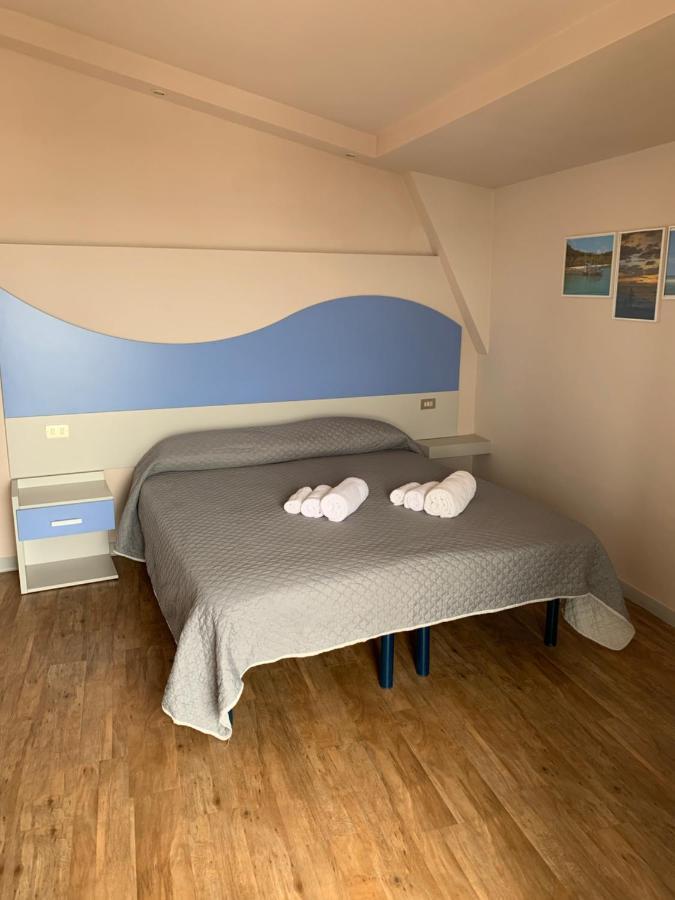 Hotel Moderno - Bed & Breakfast แชร์เวีย ภายนอก รูปภาพ