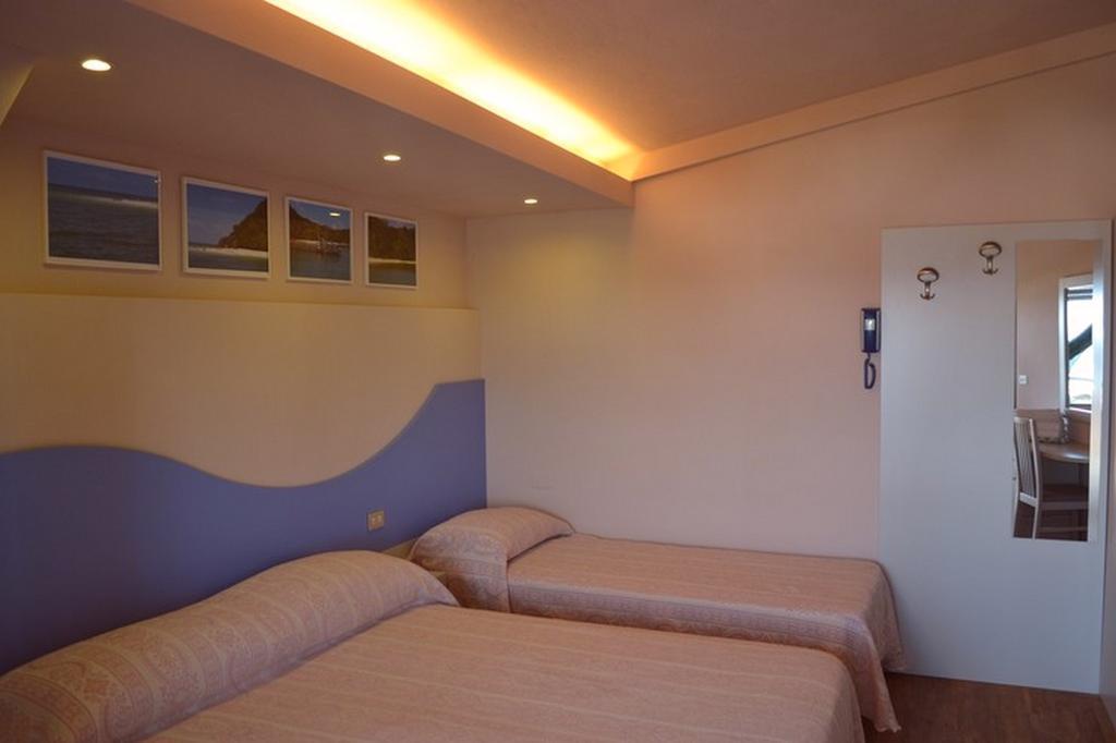 Hotel Moderno - Bed & Breakfast แชร์เวีย ห้อง รูปภาพ
